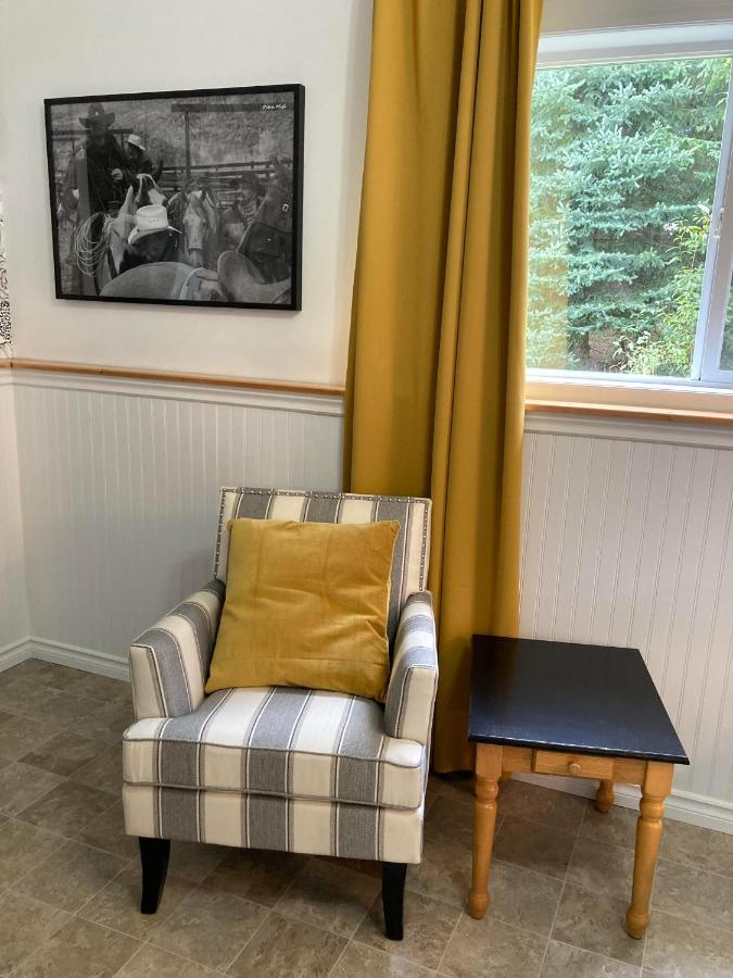Вилла Battle Creek Ranch, Wells Gray Park Клируотер Экстерьер фото